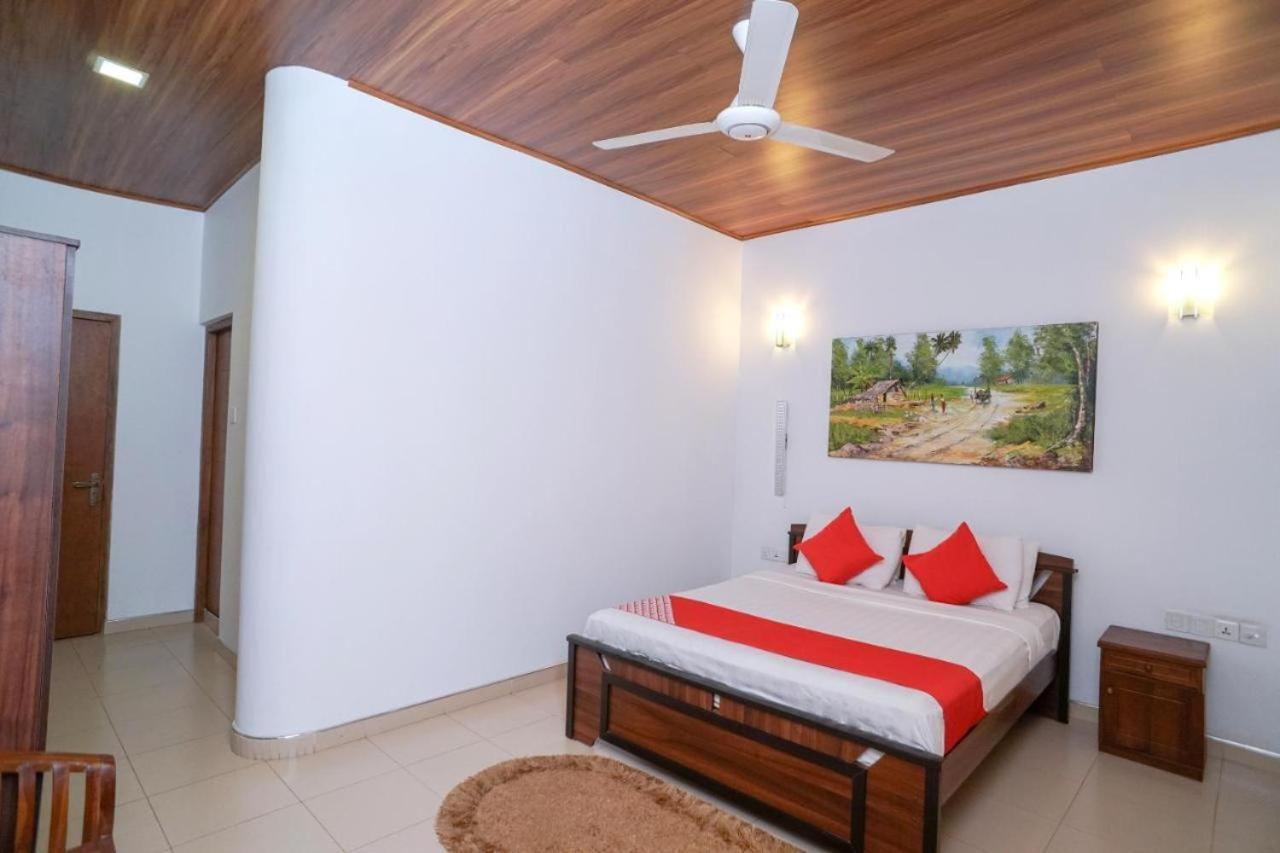 Hotel Mirissa Regent Buitenkant foto